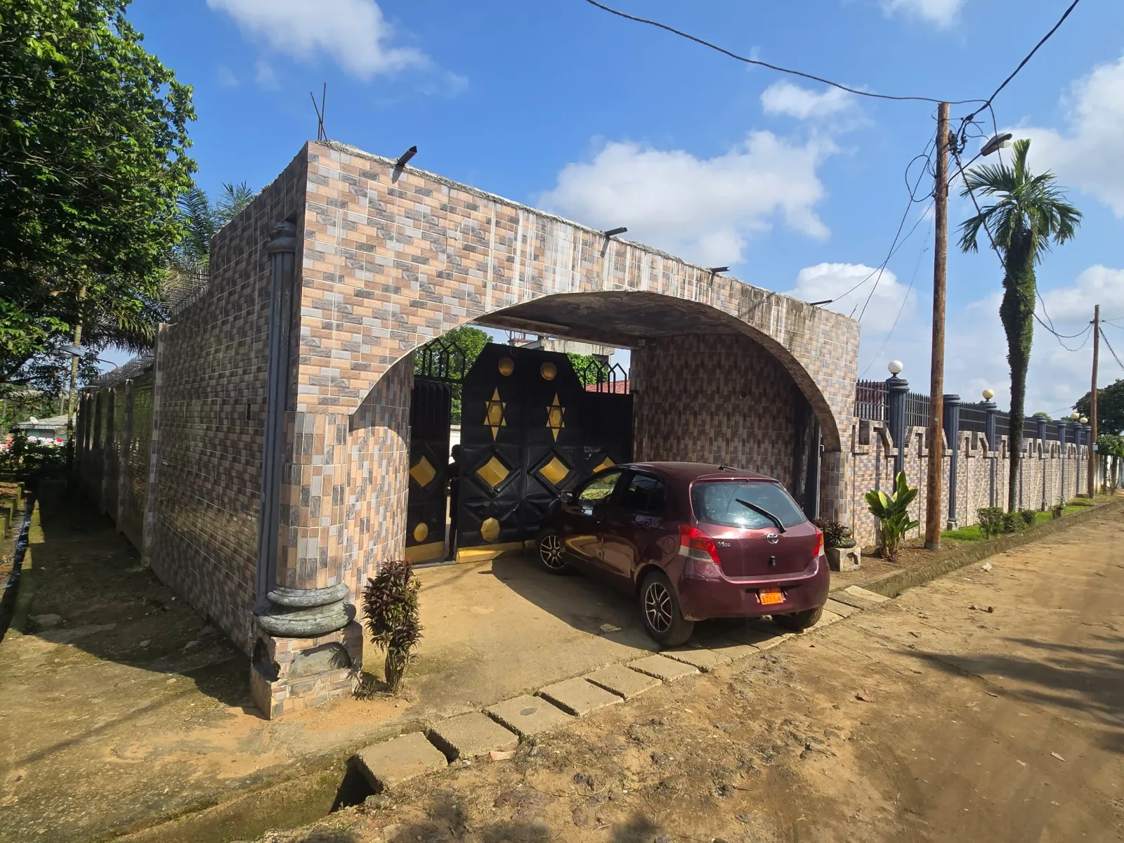 Vaste Villa à vendre Logbessou 1000m2 Lea Group Sarl Cameroun