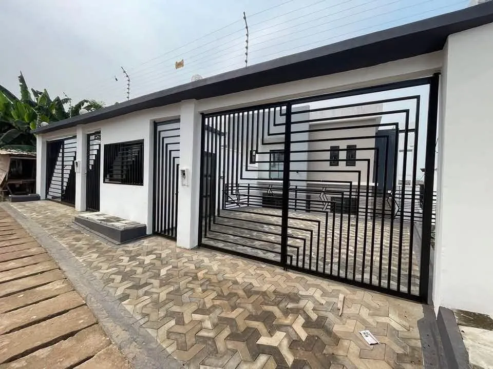 Duplex haut standing à vendre à yassa cité Chirac  Lea Group Sarl Cameroun
