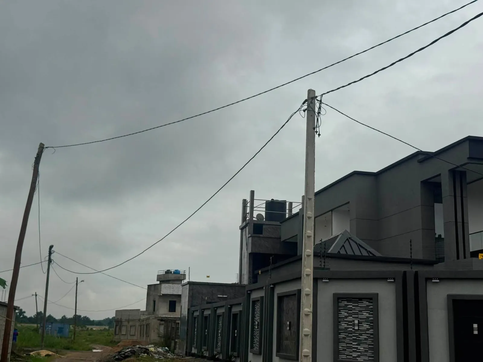 Terrain titré a vendre a bonamoussadi denver au niveau du complexe sportif Ngannou — Léa Group au Cameroun