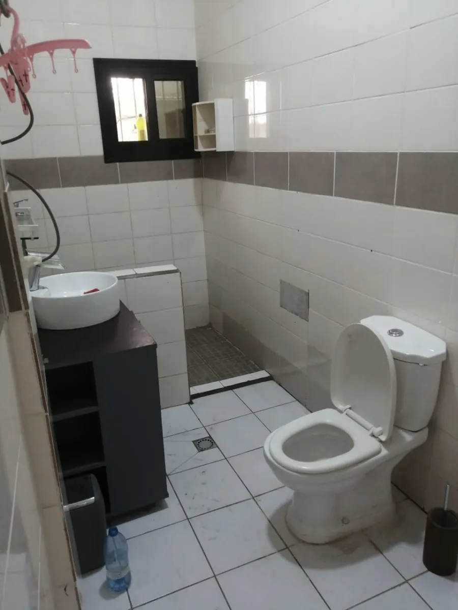 Duplex à vendre tradex makepe bordure route 1000m2 — Léa Group au Cameroun