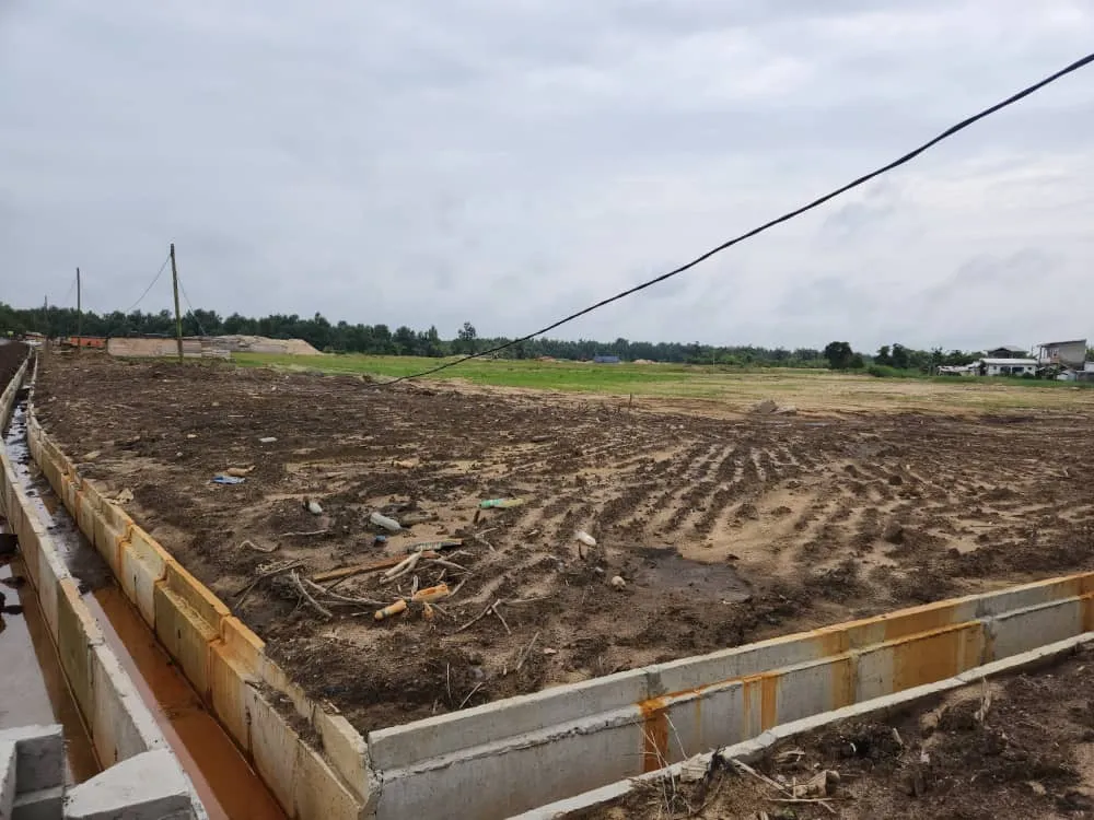 Terrain titré à vendre à bonamoussadi denver bordure goudron 5000m2 — Léa Group au Cameroun