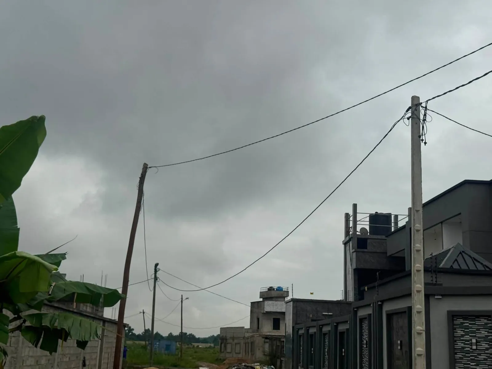 Terrain titré a vendre a bonamoussadi denver au niveau du complexe sportif Ngannou — Léa Group au Cameroun