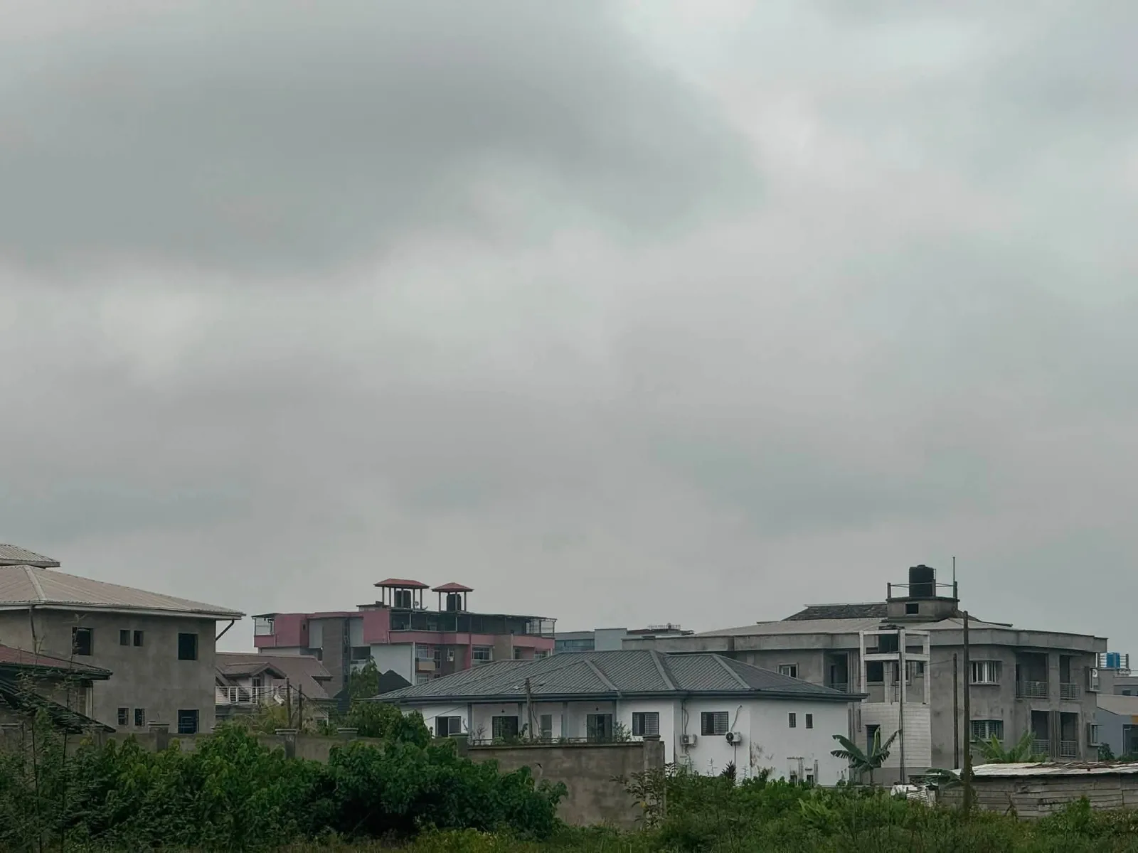 Terrain titré à vendre a bonamoussadi denver superficie 500 et 300m2 — Léa Group au Cameroun