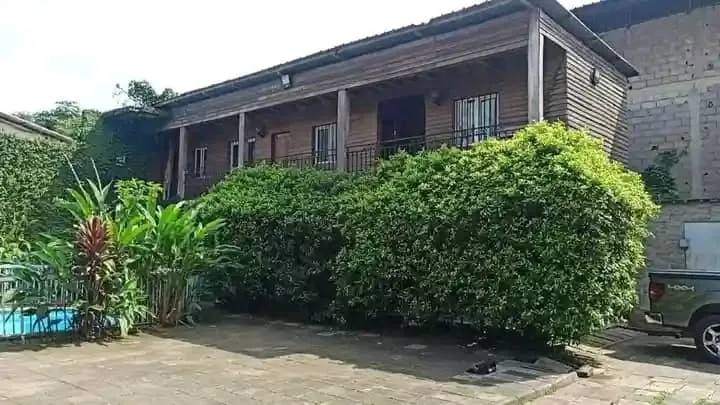 Duplex très haut standing à vendre à bonamoussadi  — Léa Group au Cameroun