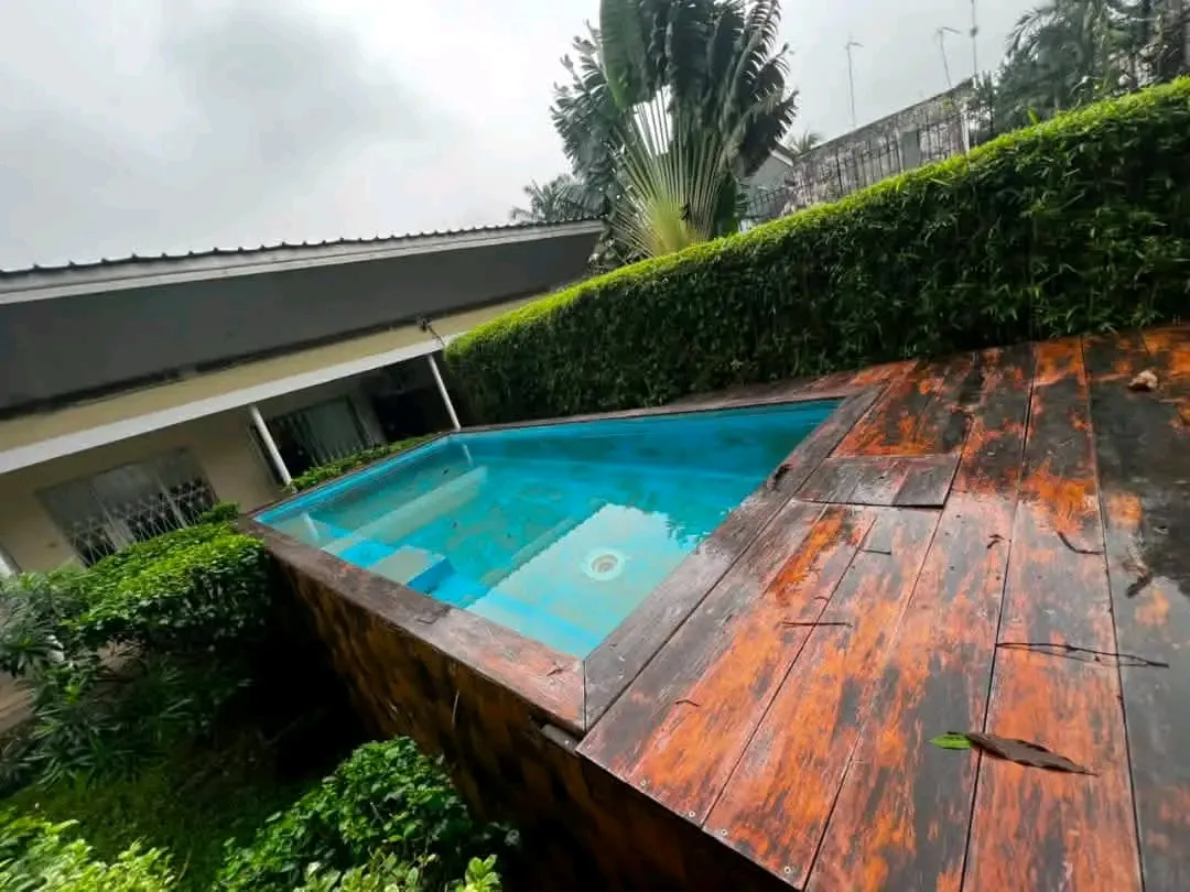 MAGNIFIQUE VILLA À LOUER  📍DOUALA, QUARTIER #BONAPRISO  — Léa Group au Cameroun
