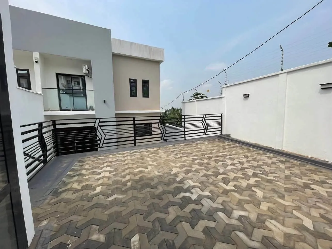 Duplex haut standing à vendre à yassa cité Chirac  — Léa Group au Cameroun