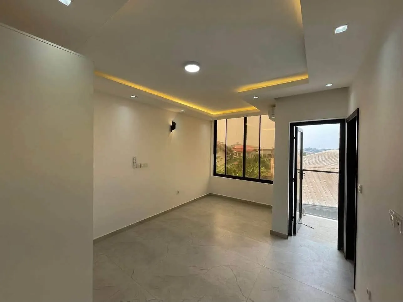Duplex haut standing à vendre à yassa cité Chirac  — Léa Group au Cameroun