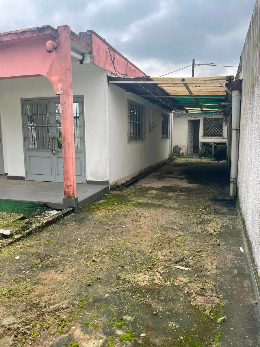 Villa sic a louer a maképé petit pays  — Léa Group au Cameroun