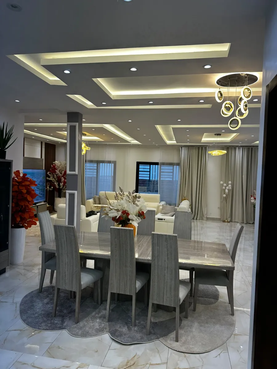 Villa haut standing à vendre nouvellement construit à douala quartier lendi  — Léa Group au Cameroun