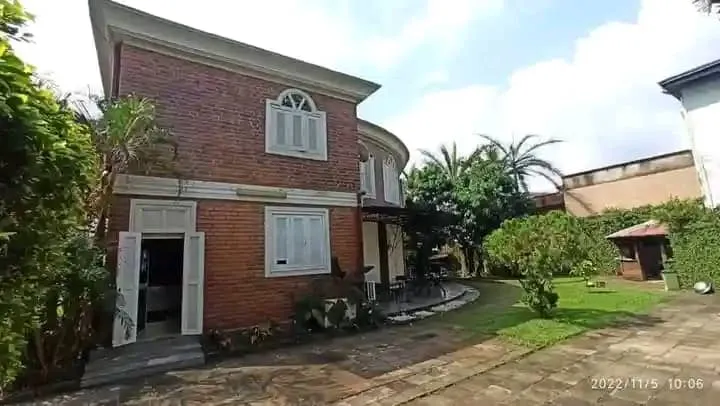 Duplex très haut standing à vendre à bonamoussadi  — Léa Group au Cameroun