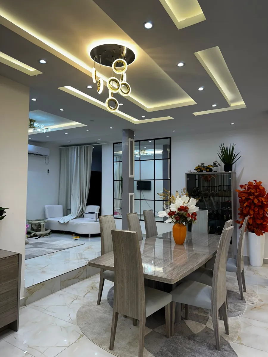 Villa haut standing à vendre nouvellement construit à douala quartier lendi  — Léa Group au Cameroun