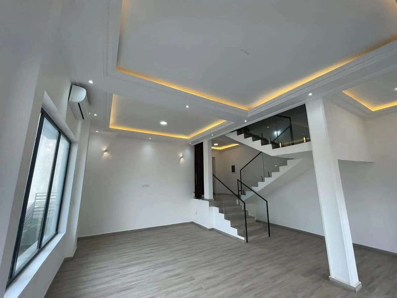 Duplex haut standing à vendre à yassa cité Chirac  — Léa Group au Cameroun