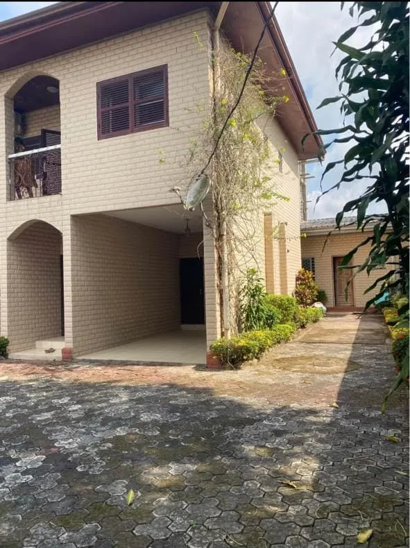  À Louer – Somptueux Duplex avec Dépendance | Douala – Logbessou — Léa Group au Cameroun