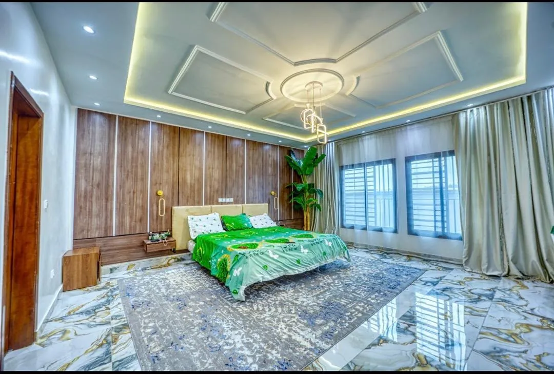 Villa haut standing à vendre nouvellement construit à douala quartier lendi  — Léa Group au Cameroun