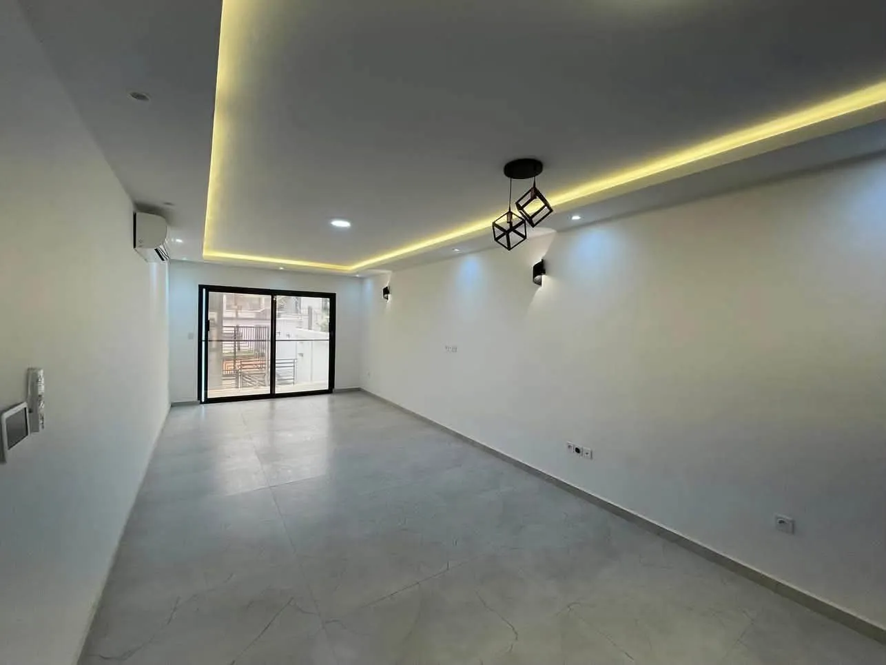 Duplex haut standing à vendre à yassa cité Chirac  — Léa Group au Cameroun